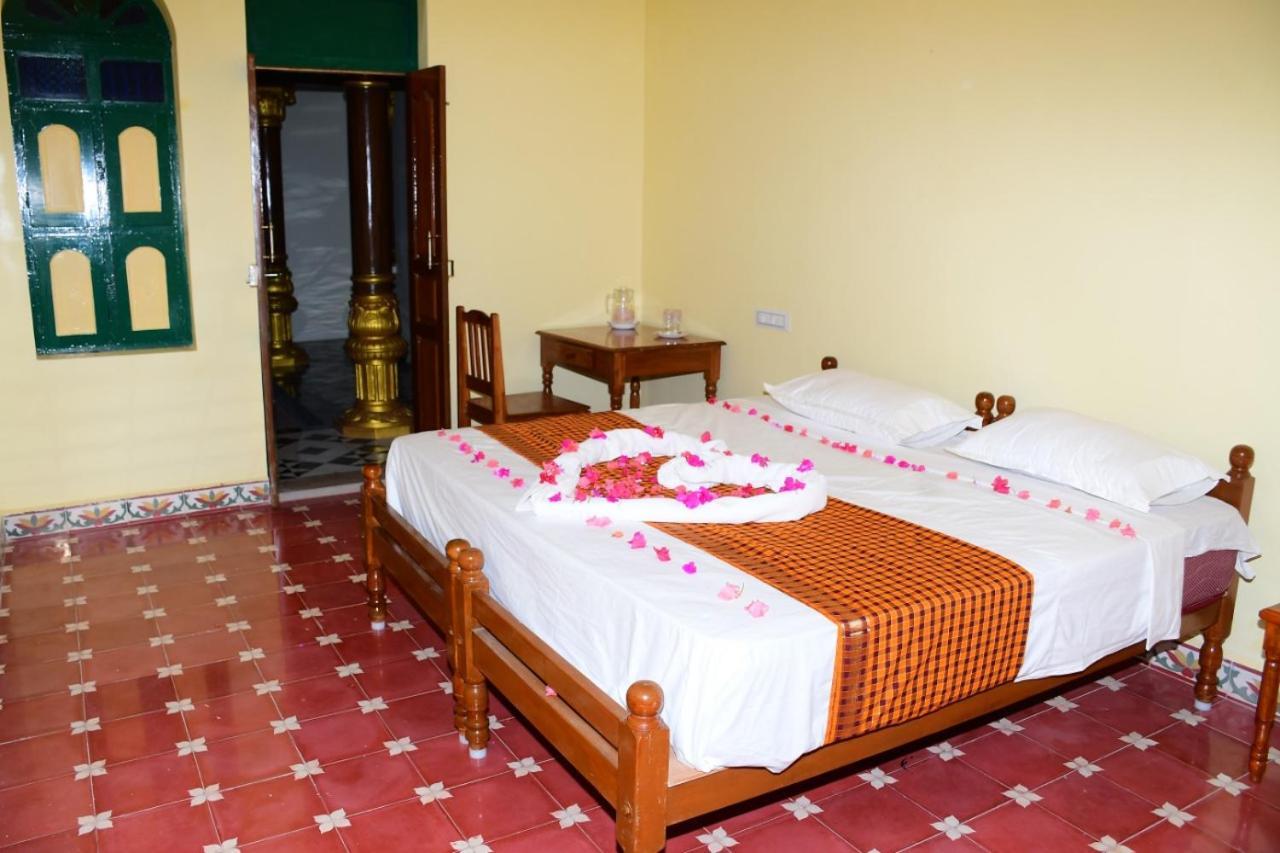 Chettinad Manor Hotel Kanadukattan Exterior photo